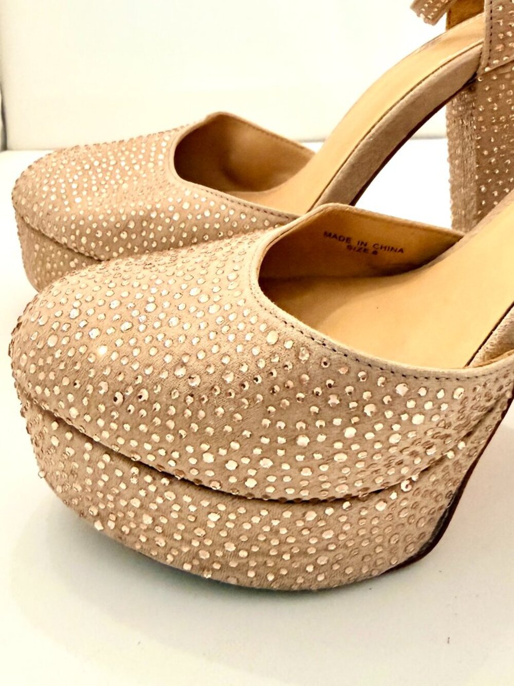 Bill Blass Women's "Ellie" Nude Sequined Platform Heels - Size US 8/UK 36 - Picture 6 of 10